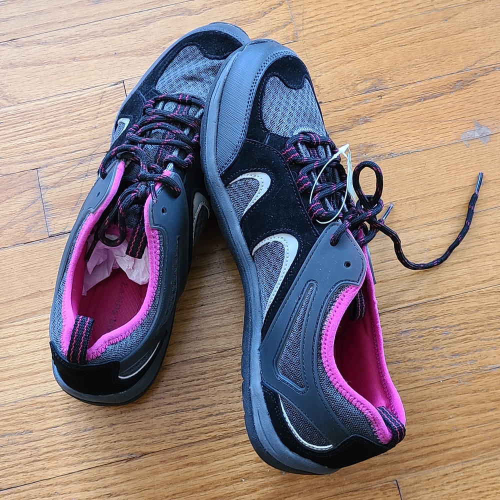 Lands End Sneakers NWT Size 11D Naturetex Pink, Black, Gray